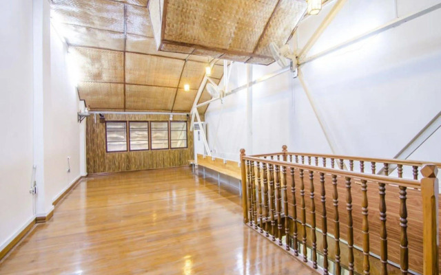 Mingalarpar Hostel