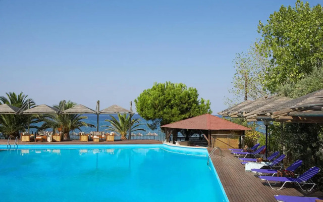 Kamari Beach Hotel