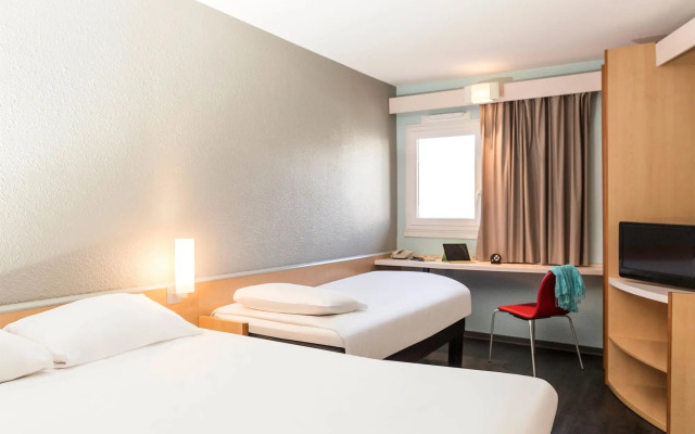 ibis Thonon Centre Hotel