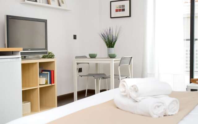 Cute Studio Dos Aceras