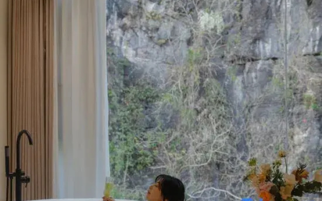 Qingqing Hotel