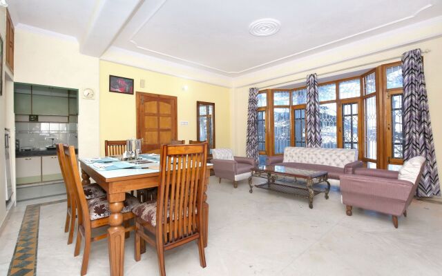 OYO 10862 Home Luxury 3BHK Chota Shimla