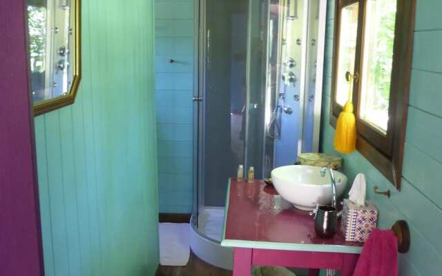 Domaine de Rhodes - Locations de Vacances / Vacation Rentals