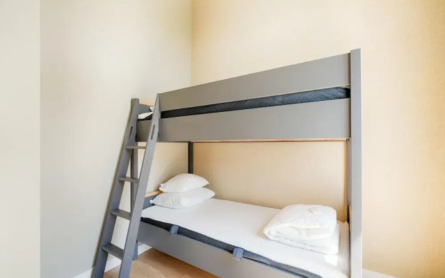 Tranquil Holiday Home With Views