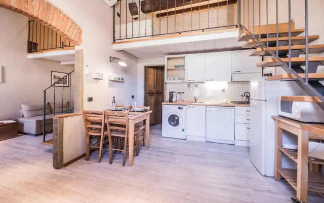 A Few Steps to The Duomo Upscale 2BD Apt