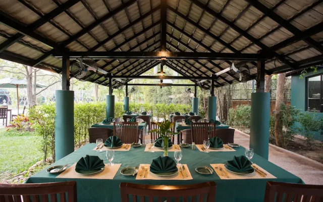 La Renaissance Boutique