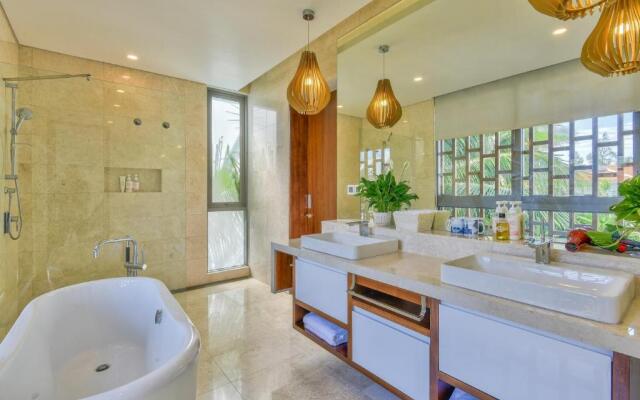 The Ocean Luxury Villas by Danatrip