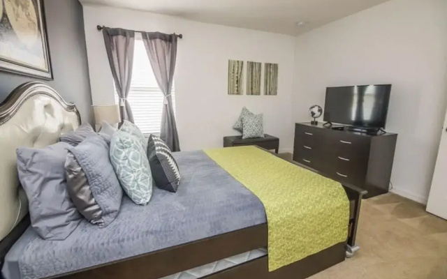 The Stirling Luxury Solterra Vacation Home