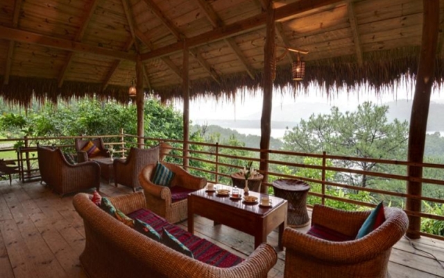 Ri Kynjai Serenity by the Lake Resort