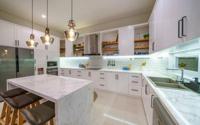 Villa Ammanya - Modern 3-bedroom luxury villa in amazing location!