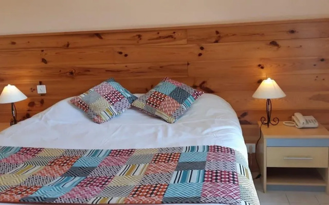 Logis Auberge De La Mandrie