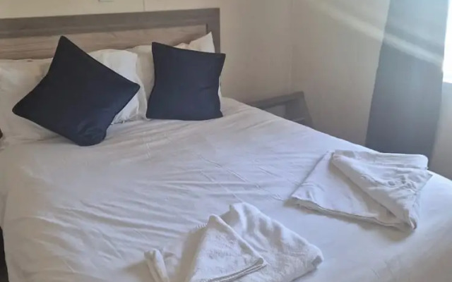 Sea Breeze Villa Near to Newquay Sleeping 6 Guests