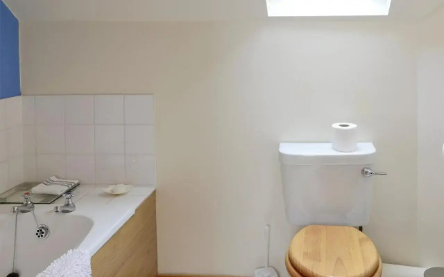 Hume Orchard Steading