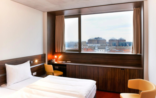 Simm’s Hotel – the cityhotel next to Metro U3