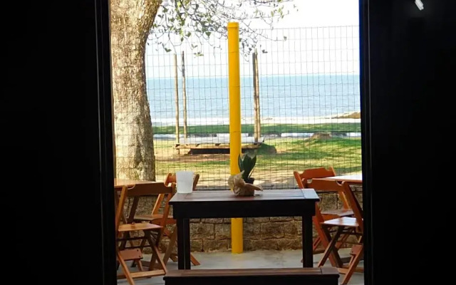 Na Praia - Family Hostel & Coworking #napraiaconnection