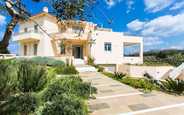 Deluxe Villa Ianthos - Outdoor Hot Tub & Kids Pool
