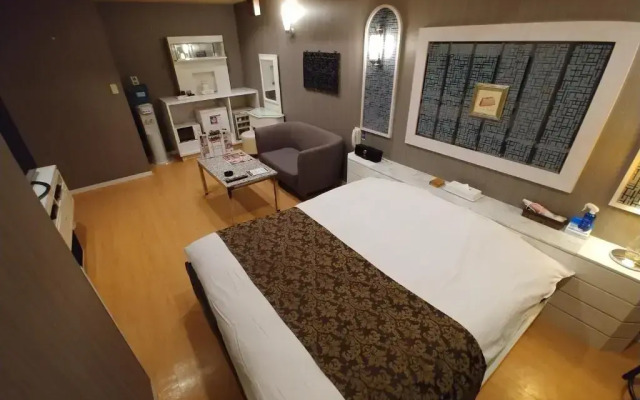 Hotel Allure (Adult Only)