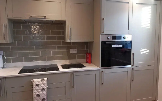 Stylish 2-bed House in Stamford Town Centre