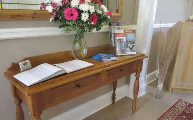 Kenwood Guest House — HOTEL IS CLOSED