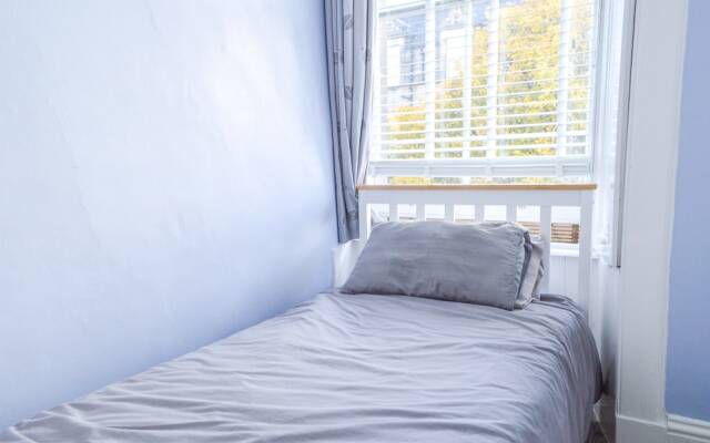 2 Bedroom Apartment in Leith Edinburgh