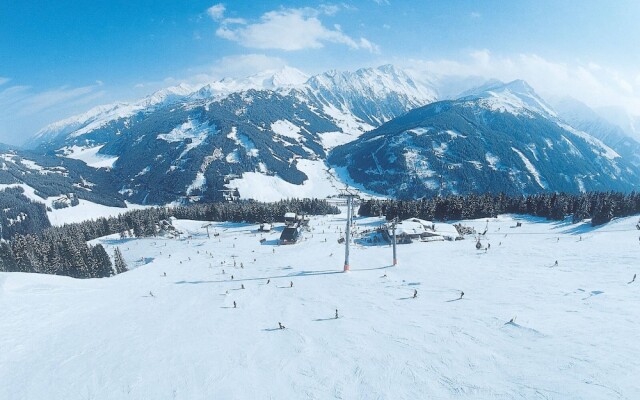 Charming Apartment in Uderns With Balcony