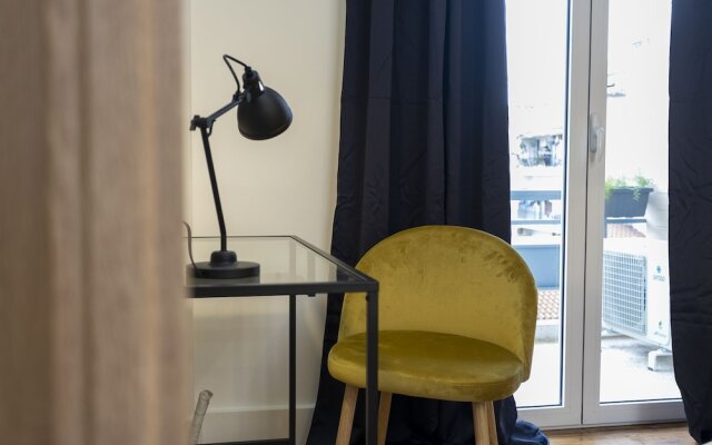 Stylish and Fancy Central Apartment