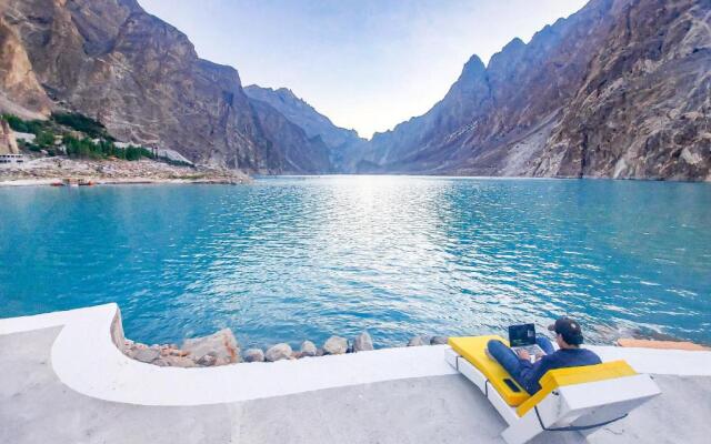 Luxus Hunza Attabad Lake Resort