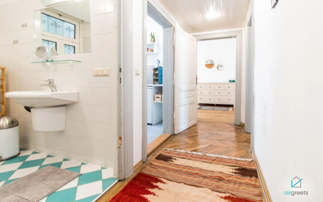 Spacious And Extraordinary Vienna Apartment