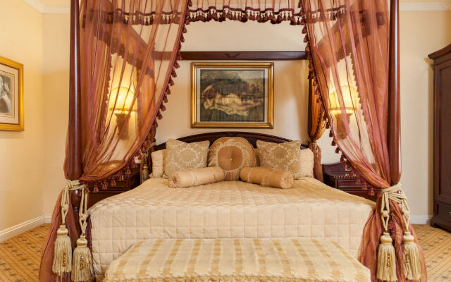 Anantara Stanley & Livingstone Victoria Falls Hotel