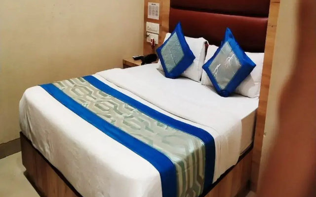 Hotel Sai Suites - Near Dadar Station