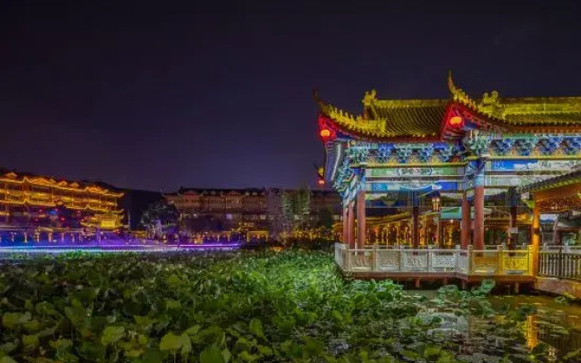 Hualongcheng Hotel