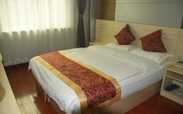Dengfeng Taiyuan Hotel