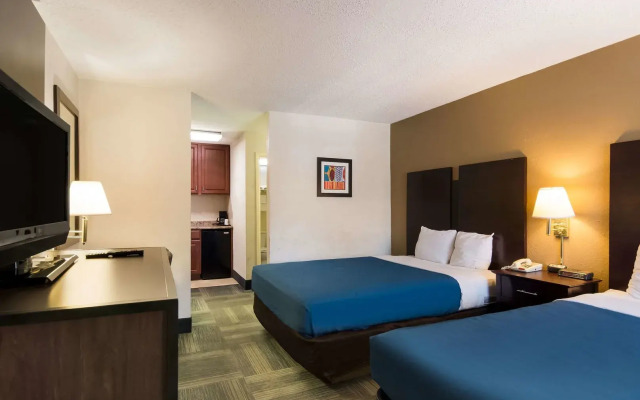Rodeway Inn At Fort Lee