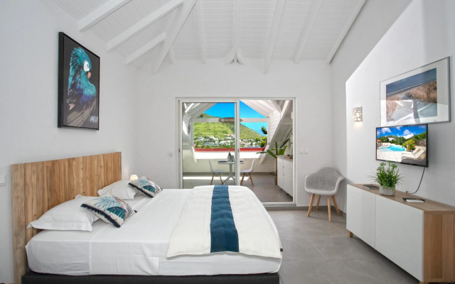 Beautiful suite S12 with pool and sea view — фото 5