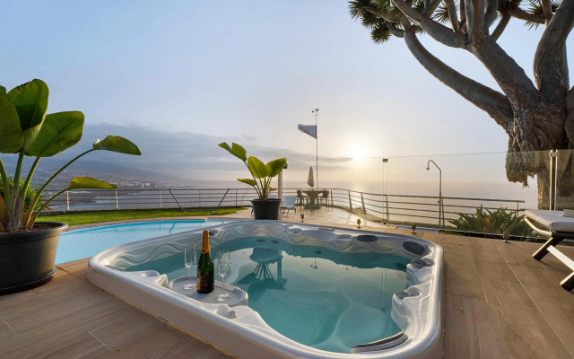 VILLA BAHIA DE MICHEL, Piscina climatizable, Free Wifi, BBQ