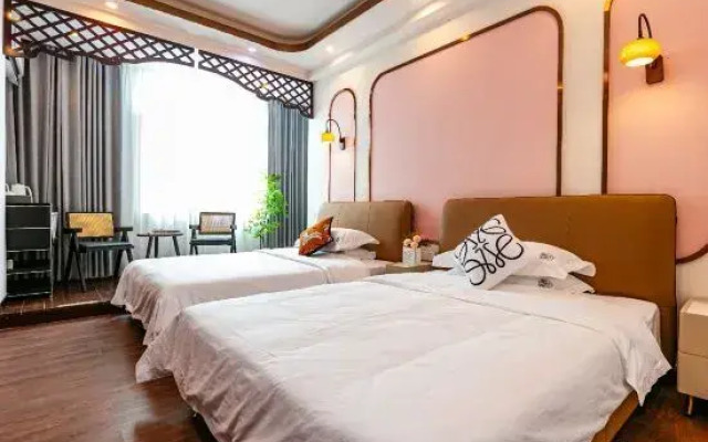 Xiyue Meiting Homestay (Beihai Laojie Beibu Gulf Square Branch)