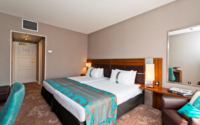 Holiday Inn Nice by IHG - Image 7