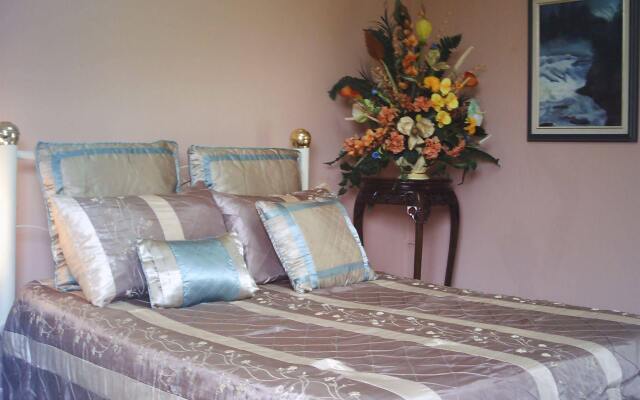 Shammah's Bed and Breakfast
