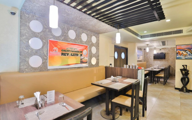 OYO 3975 Golden Star Country club