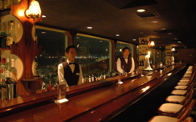 Kamogawa Grand Hotel