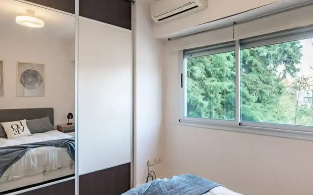 September Vibes Specious 2BR in Buenos Aires