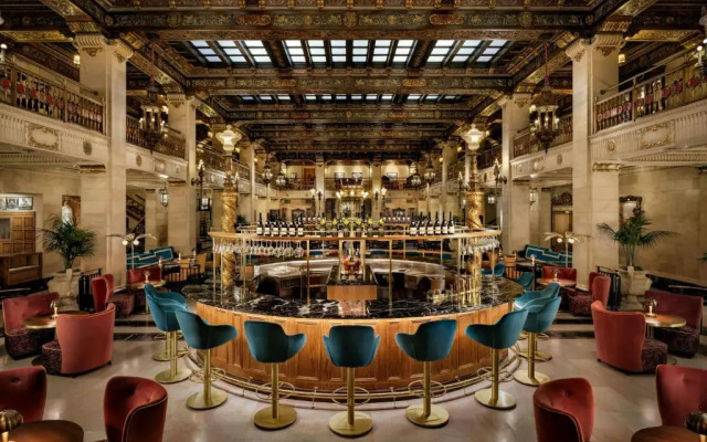 The Louie, A Davenport Hotel, Autograph Collection®