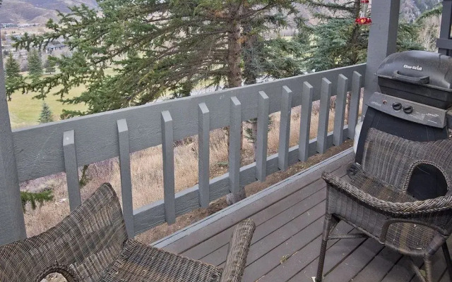Ridgepoint Townhomes by Beaver Creek Mountain Lodging