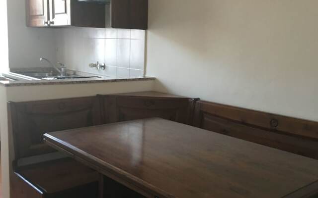 Al Canton Apartments