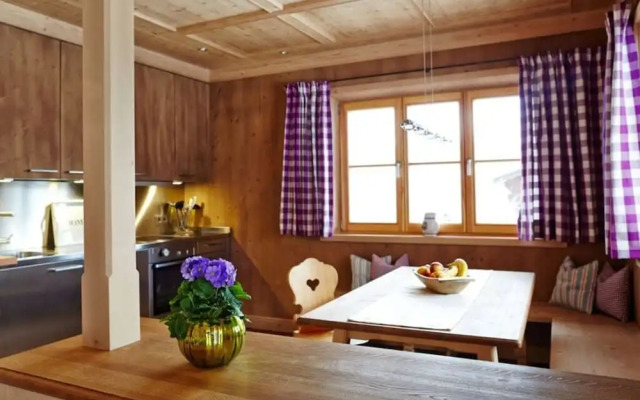 Suite Beech Modern Retreat