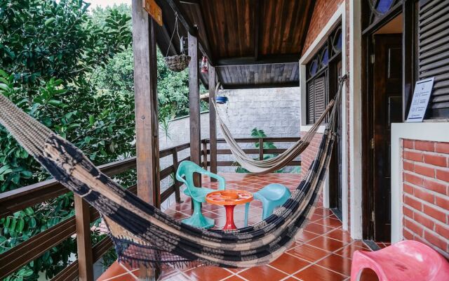 Macaco Surf Hostel
