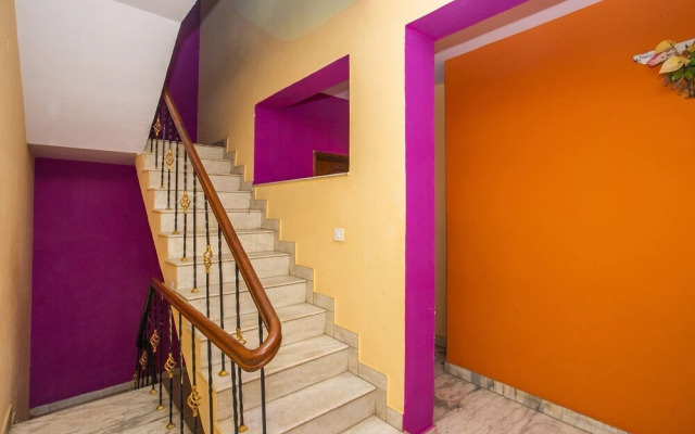 Uv Comforts By OYO Rooms