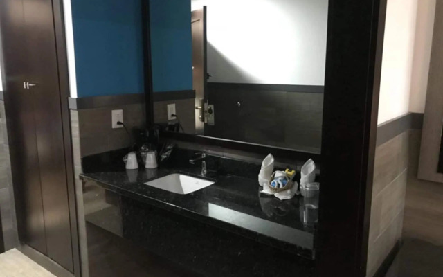 Beverly Hills: Hotel & Business