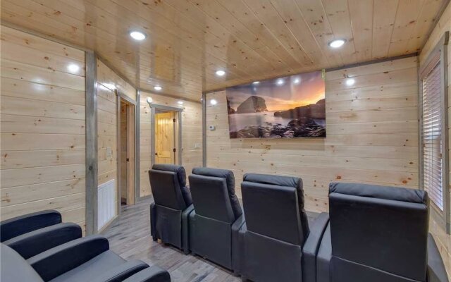 Mirror Pond - Four Bedroom Cabin