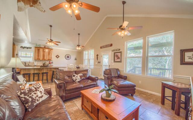 Cowboy Lodge Rr94404 4